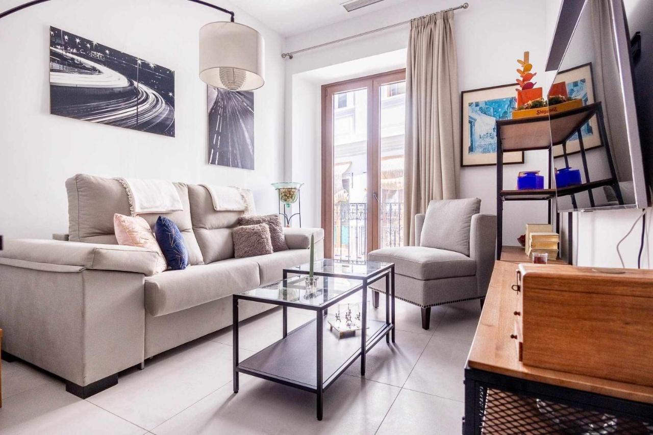 Comfy Away - Apartamento Exclusivo Mercado De Triana Con Balcon Sevilla Bagian luar foto