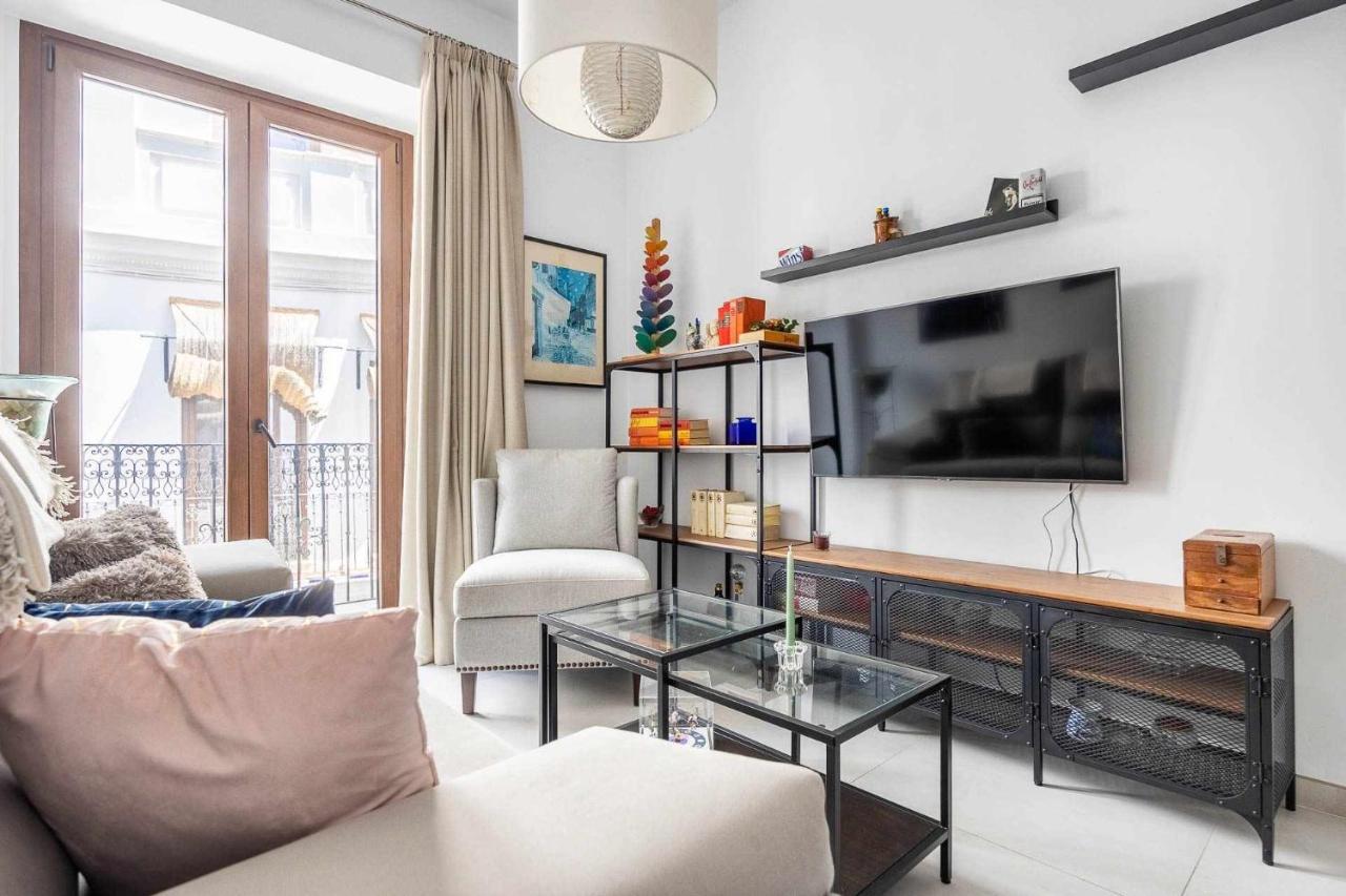 Comfy Away - Apartamento Exclusivo Mercado De Triana Con Balcon Sevilla Bagian luar foto