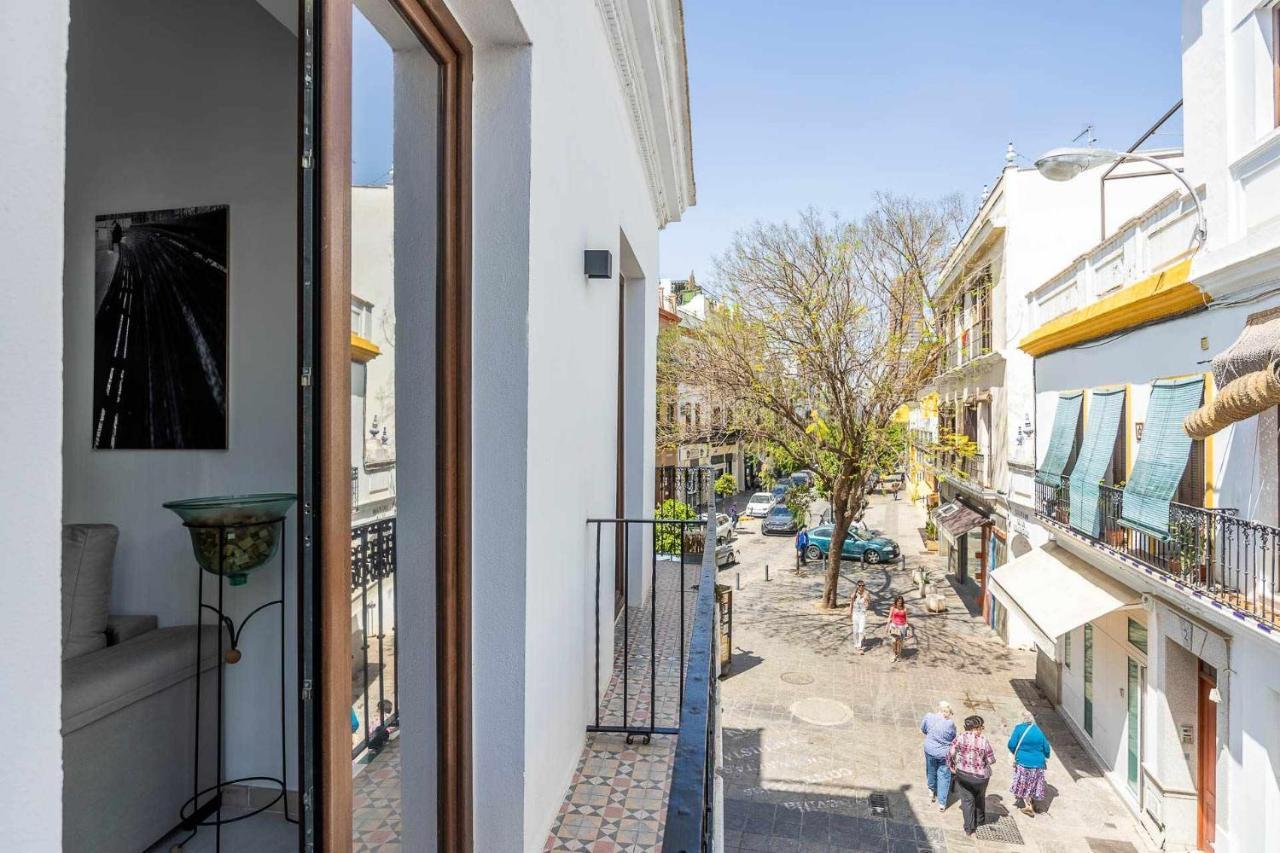Comfy Away - Apartamento Exclusivo Mercado De Triana Con Balcon Sevilla Bagian luar foto