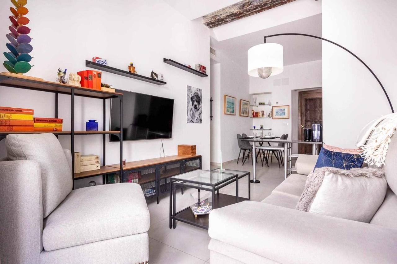 Comfy Away - Apartamento Exclusivo Mercado De Triana Con Balcon Sevilla Bagian luar foto