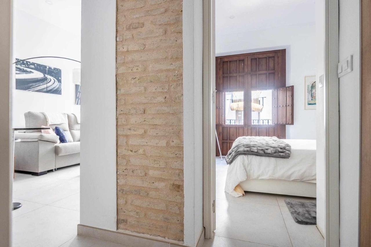Comfy Away - Apartamento Exclusivo Mercado De Triana Con Balcon Sevilla Bagian luar foto
