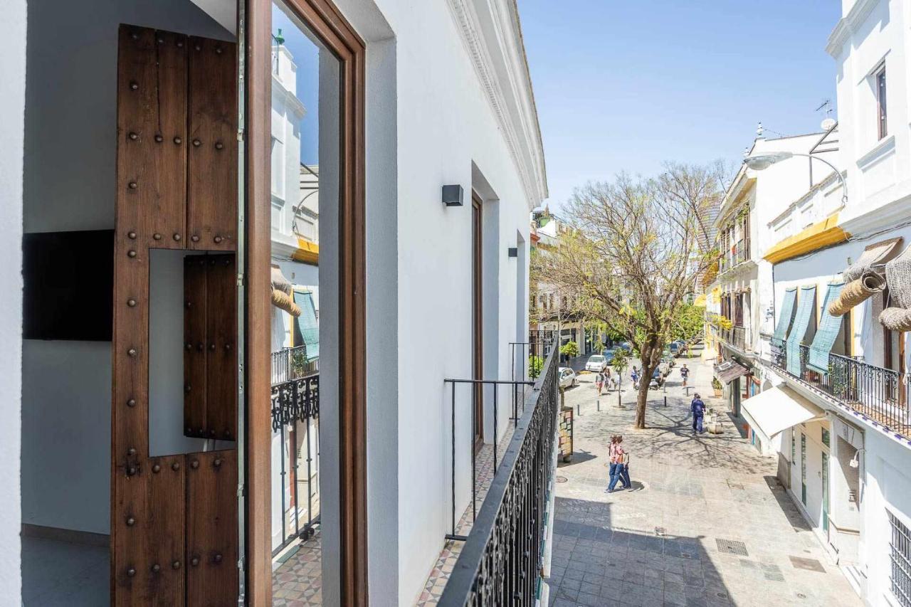 Comfy Away - Apartamento Exclusivo Mercado De Triana Con Balcon Sevilla Bagian luar foto
