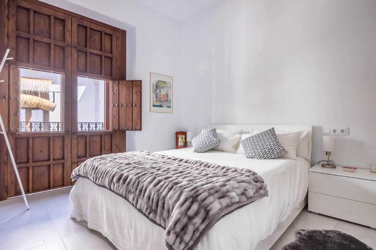 Comfy Away - Apartamento Exclusivo Mercado De Triana Con Balcon Sevilla Bagian luar foto