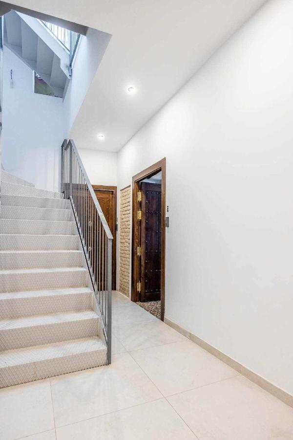 Comfy Away - Apartamento Exclusivo Mercado De Triana Con Balcon Sevilla Bagian luar foto